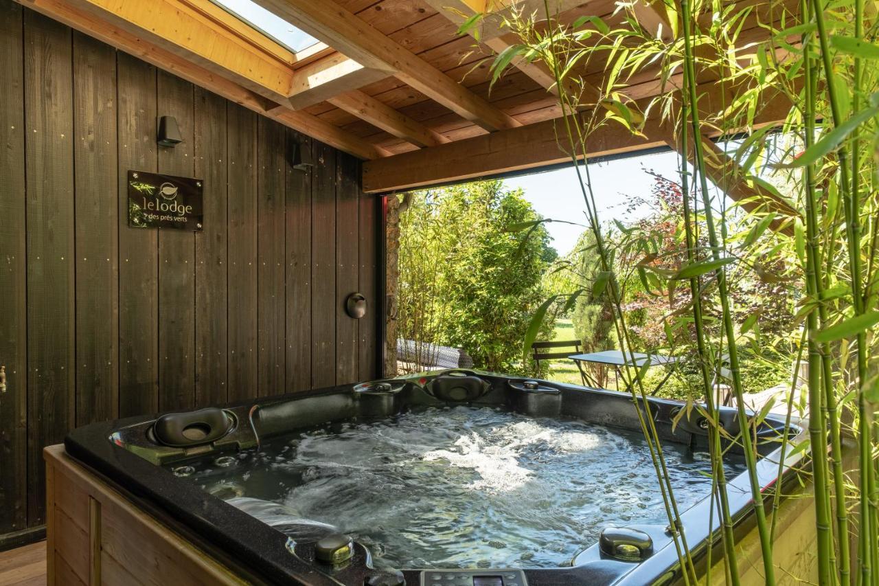 Le Domaine Des Pres Verts Suites & Chambres Avec Jacuzzi Privatif Jouey Exterior photo